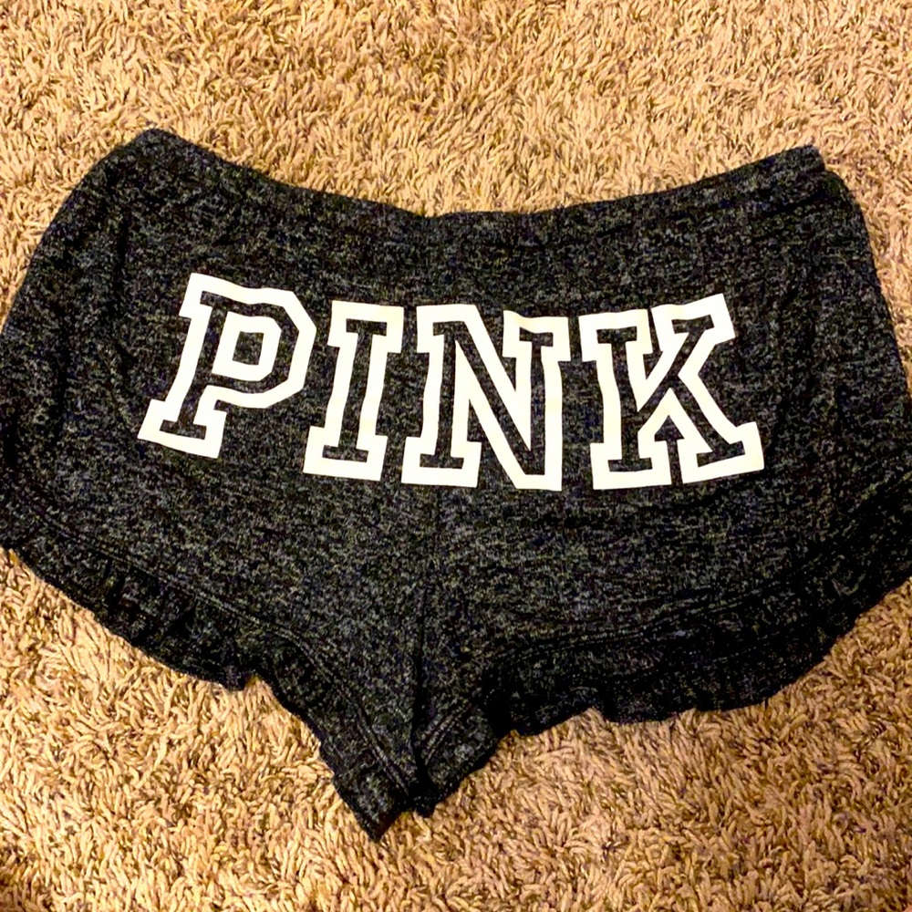 VS Pink sleep shorts 🩳